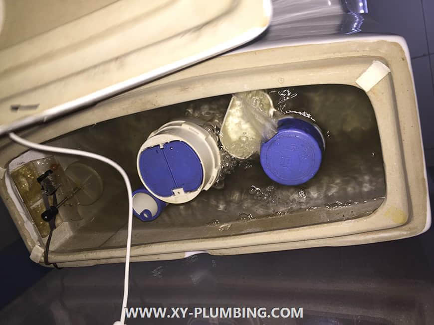 منظف ​​المراحيض الأوتوماتيكي 9