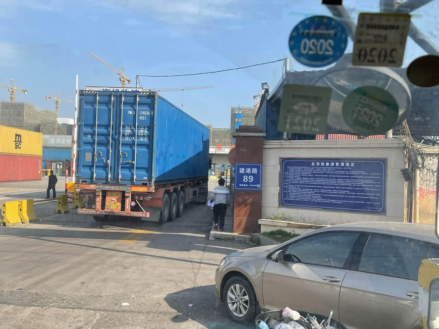 تحميل الشاحنات 1