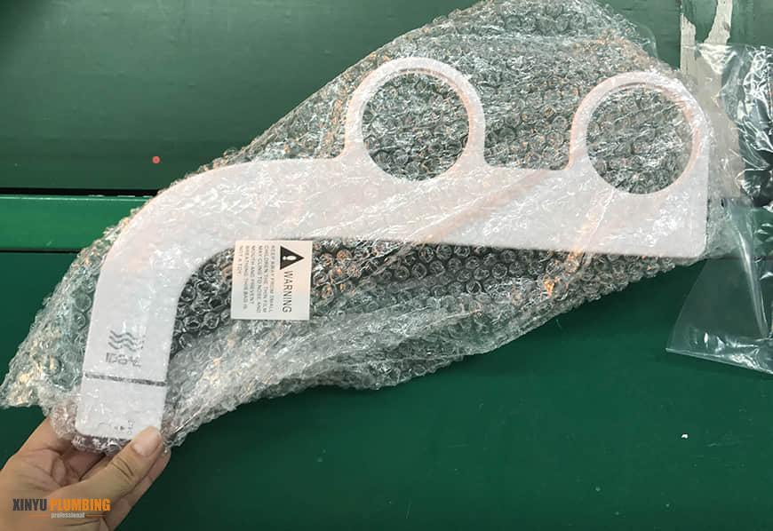 مرفق بيديت مع فوهة مزدوجة 1