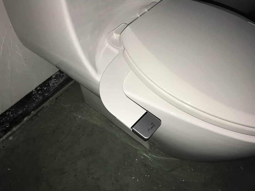 مرفق بيديت مع فوهة مزدوجة 2