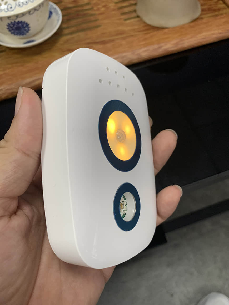 معقم ضوء المرحاض UVC 2