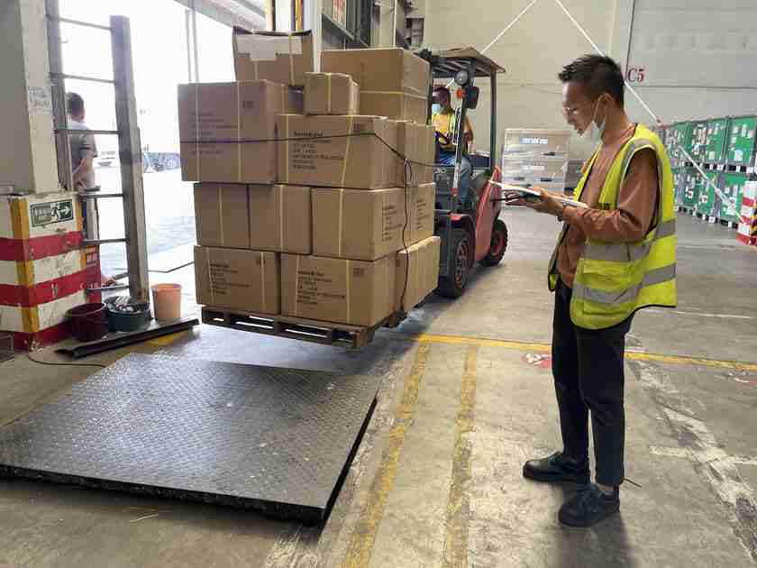 التسليم إلى المستودع الجمركي 7